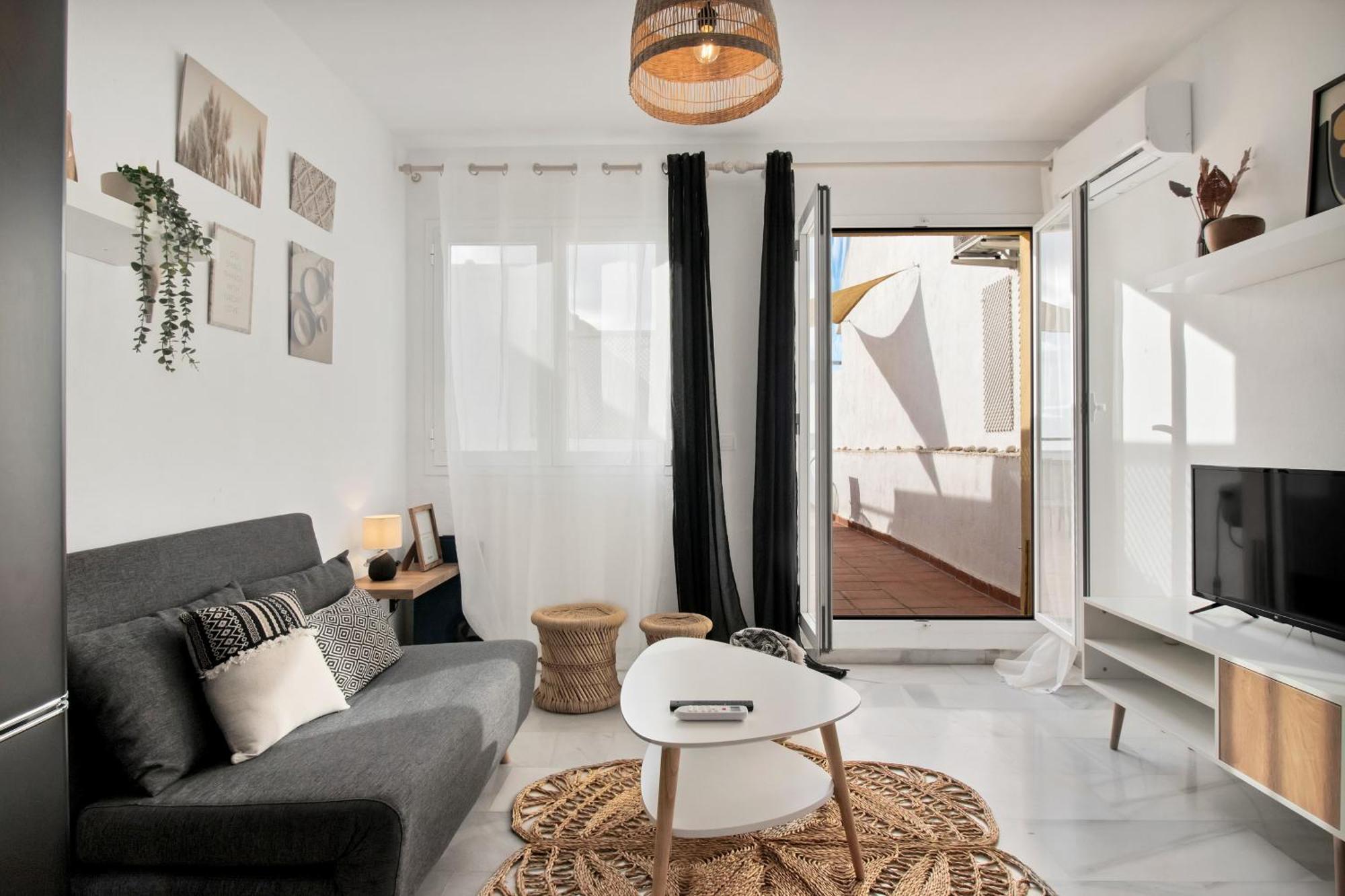 Duplex Estilo Boho Con Increible Terraza Y Vistas Al Mar En Estepona - Las Abejeras 609 Lägenhet Exteriör bild