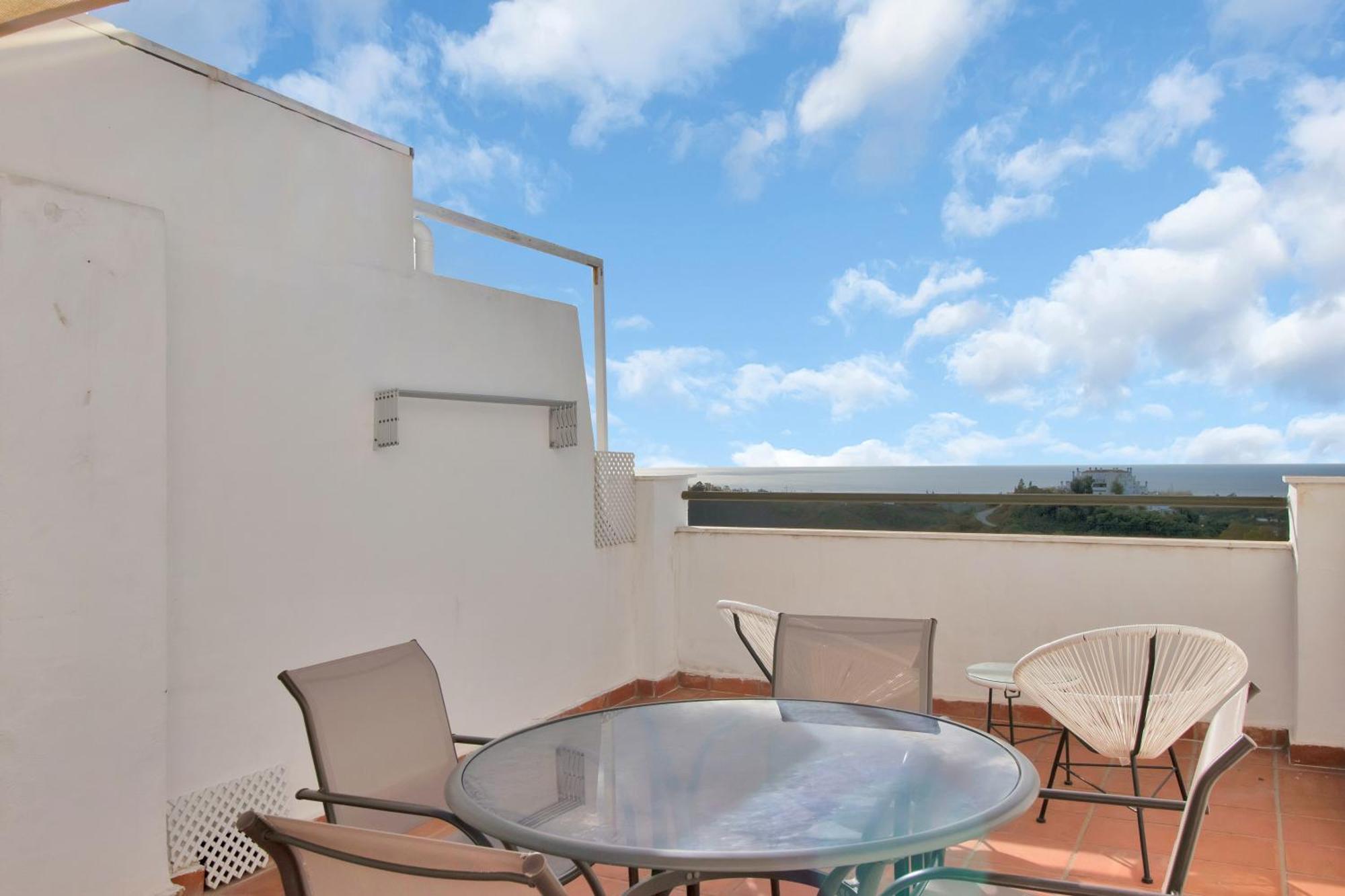 Duplex Estilo Boho Con Increible Terraza Y Vistas Al Mar En Estepona - Las Abejeras 609 Lägenhet Exteriör bild