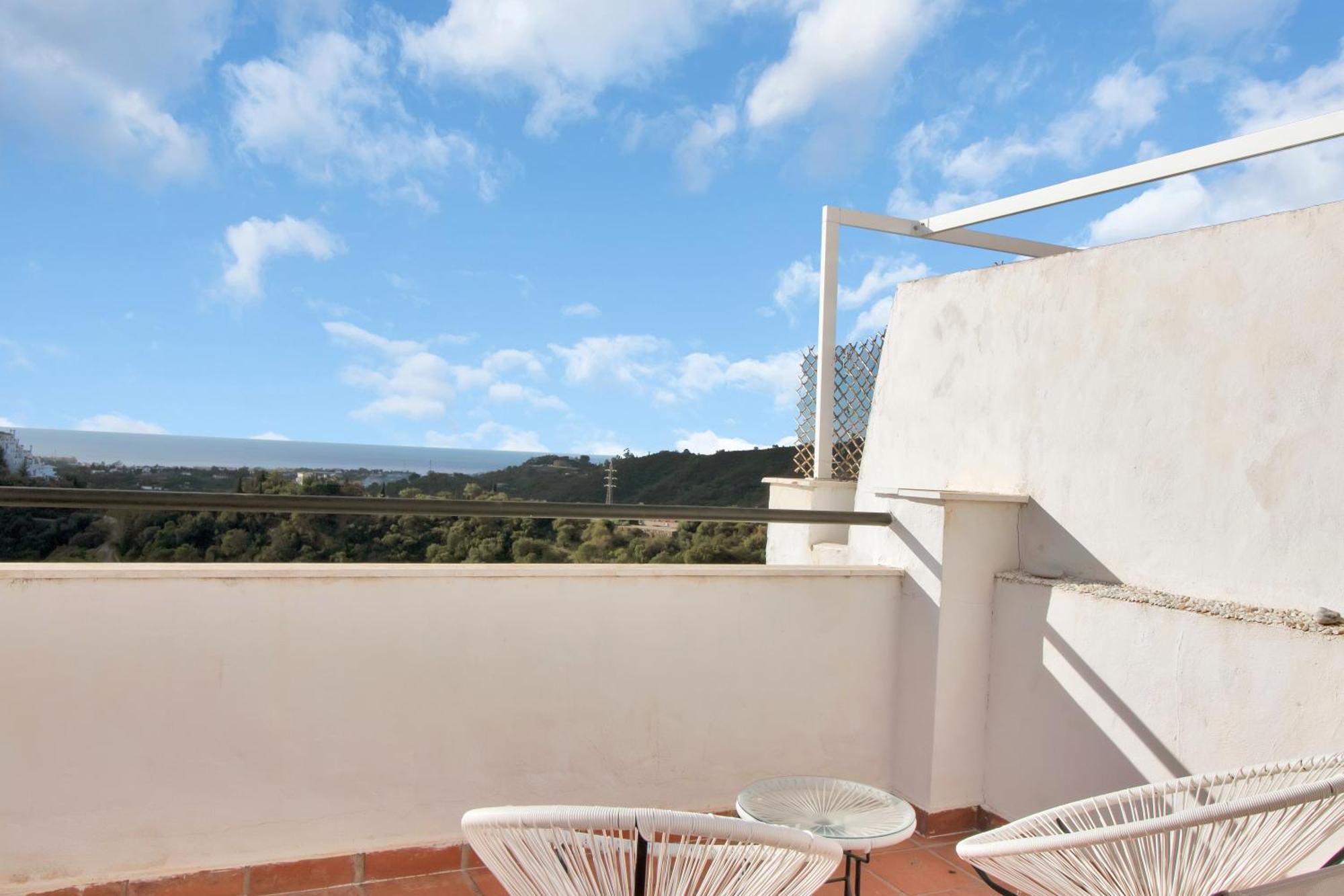 Duplex Estilo Boho Con Increible Terraza Y Vistas Al Mar En Estepona - Las Abejeras 609 Lägenhet Exteriör bild